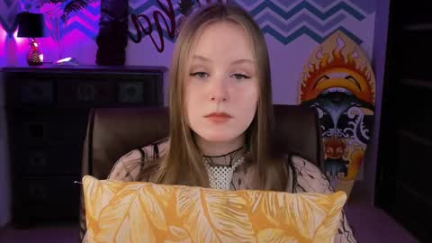 Snapshot of vivienleeigh chatting on 03-02-25, 09:10 Vivien online show from 03-02-25, 09:10