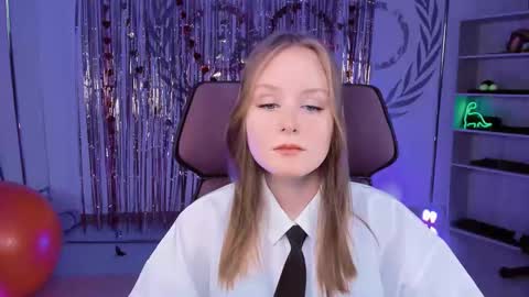 Snapshot of vivienleeigh chatting on 03-09-25, 03:16 Vivien online show from 03-09-25, 03:16