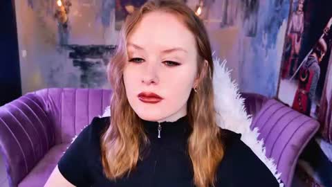 Snapshot of vivienleeigh chatting on 06-28-26, 05:35 Vivien online show from 06-28-26, 05:35