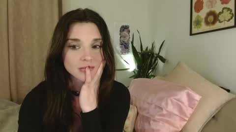 Lillian Rose online show from 04-17-26, 03:42