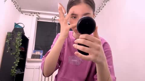 Vivi online show from 10-27-25, 12:09