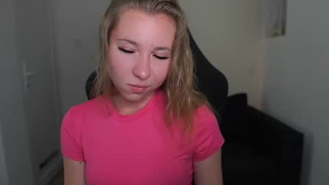 VivienVance online show from 06-14-26, 06:21