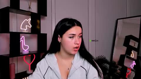 vivy_star online show from 10-24-25, 07:43