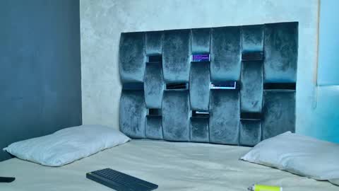 vix_hot online show from 05-24-26, 07:30