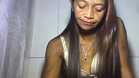 Snapshot of vixen_lina chatting on 06-28-26, 05:30 vixen_lina online show from 06-28-26, 05:30