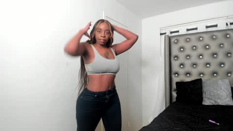 Snapshot of vixen_sasha chatting on 12-12-24, 07:48 Sasha Malone online show from 12-12-24, 07:48