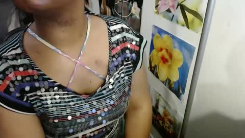 Snapshot of vixenfyre chatting on 01-17-25, 11:38 Vixen Fyre online show from 01-17-25, 11:38