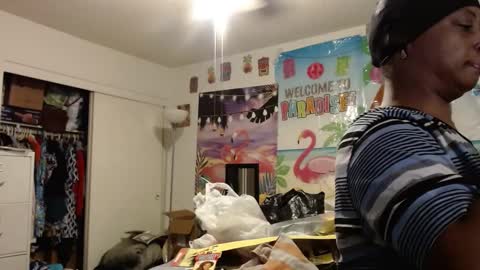 Snapshot of vixenfyre chatting on 09-28-25, 01:00 Vixen Fyre online show from 09-28-25, 01:00