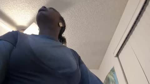 Snapshot of vixenfyre chatting on 05-23-26, 07:24 Vixen Fyre online show from 05-23-26, 07:24
