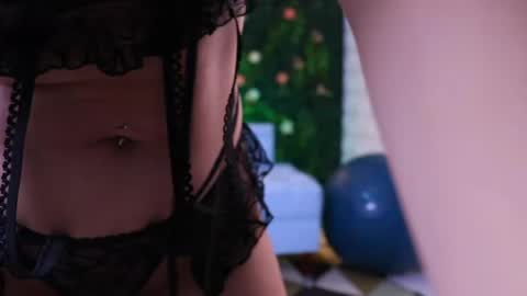 Snapshot of vixeninner chatting on 04-17-26, 11:30 Vixen Inner online show from 04-17-26, 11:30