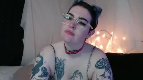 Snapshot of vixinvvitch chatting on 01-24-25, 07:18 VIXIN online show from 01-24-25, 07:18