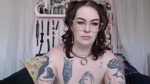 Snapshot of vixinvvitch chatting on 06-09-26, 03:56 VIXIN online show from 06-09-26, 03:56