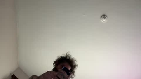 Snapshot of vj48826 chatting on 06-19-26, 01:04 VJ online show from 06-19-26, 01:04