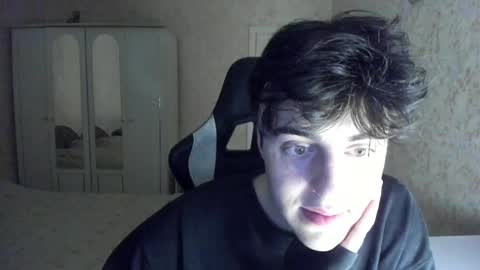 Snapshot of vlad1605 chatting on 10-30-25, 01:51 Martin online show from 10-30-25, 01:51