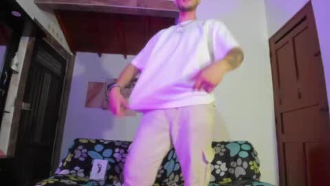 Snapshot of vlad__night chatting on 05-25-26, 03:56 Vlad online show from 05-25-26, 03:56