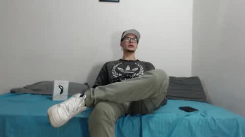 Snapshot of vlad__night chatting on 05-30-26, 03:47 Vlad online show from 05-30-26, 03:47