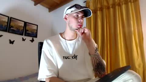 Snapshot of vlad__night chatting on 07-17-26, 08:03 Vlad online show from 07-17-26, 08:03