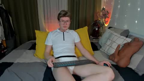 Snapshot of vlad_ggvldd chatting on 02-05-25, 05:09 Vlad Dinovich online show from 02-05-25, 05:09