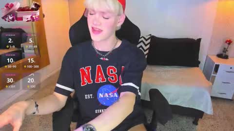 Snapshot of vladhellsing4 chatting on 02-23-26, 02:25 Vlad online show from 02-23-26, 02:25