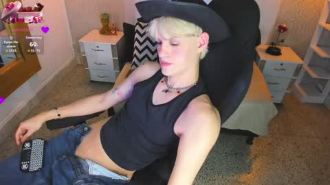 Snapshot of vladhellsing4 chatting on 02-26-26, 03:11 Vlad online show from 02-26-26, 03:11