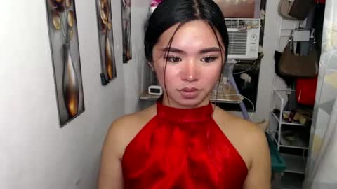 Snapshot of voganmarie chatting on 07-06-26, 05:15 voganmarie online show from 07-06-26, 05:15