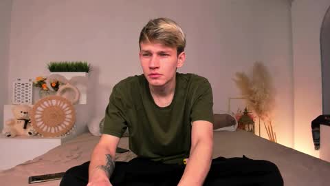 Snapshot of volan_starts chatting on 02-15-26, 04:09 Dan online show from 02-15-26, 04:09