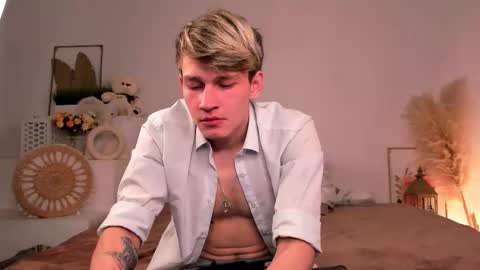 Snapshot of volan_starts chatting on 03-04-26, 04:18 Dan online show from 03-04-26, 04:18