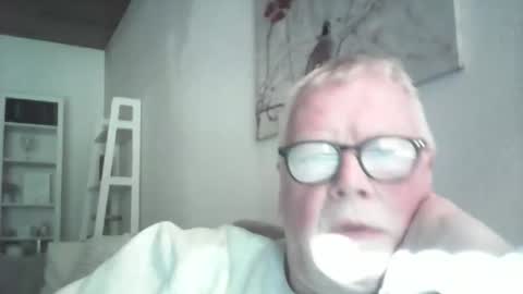 Snapshot of volkeronly chatting on 01-19-26, 12:42 volkeronly online show from 01-19-26, 12:42
