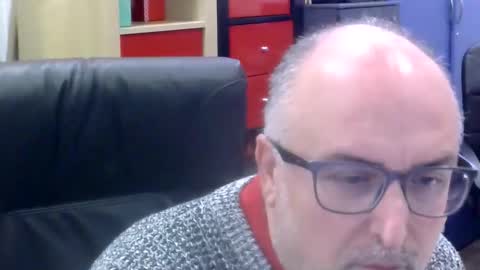 Snapshot of volpi72 chatting on 12-04-25, 07:11 volpi72 online show from 12-04-25, 07:11