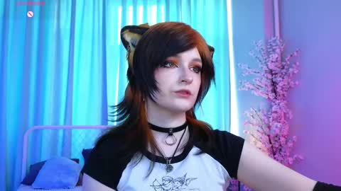 Snapshot of vronnier chatting on 05-23-26, 04:22 vronnier online show from 05-23-26, 04:22