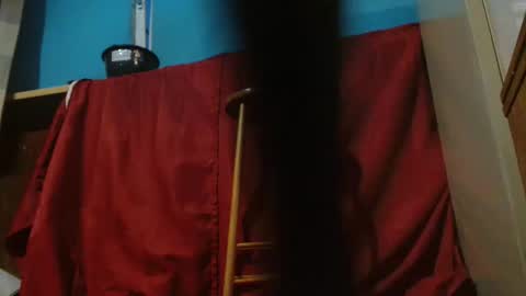 Snapshot of vrouwen_verwenner chatting on 05-25-26, 08:26 Mac Miller online show from 05-25-26, 08:26