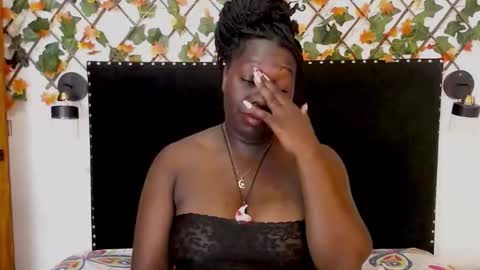 Snapshot of vskayper chatting on 12-15-25, 08:13 skay online show from 12-15-25, 08:13