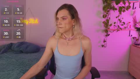 Snapshot of vulgar_wife chatting on 03-06-25, 01:14 Vikky online show from 03-06-25, 01:14