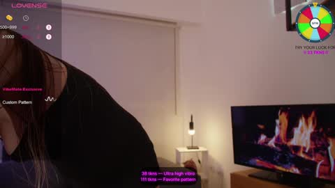 Snapshot of vundersex chatting on 01-06-25, 05:16 Eva and Franklin online show from 01-06-25, 05:16