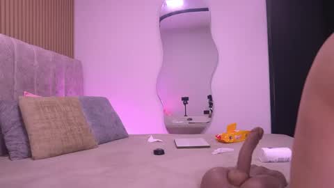 Violeta online show from 04-18-26, 03:10