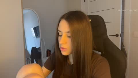 Snapshot of vx_arina chatting on 05-08-26, 09:58 Arina online show from 05-08-26, 09:58