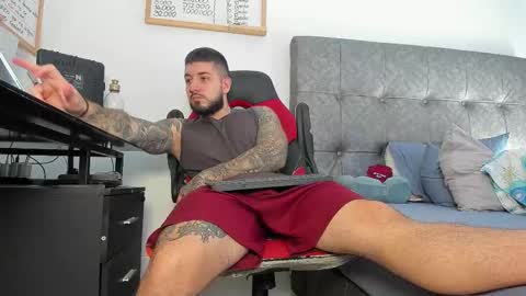 vyxen_ online show from 03-11-26, 08:26