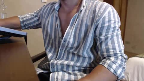 Snapshot of w_witcher chatting on 03-09-25, 04:49 w_witcher online show from 03-09-25, 04:49