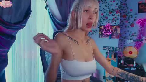 Snapshot of waifu_exe chatting on 06-17-26, 05:21 Waifu exe online show from 06-17-26, 05:21