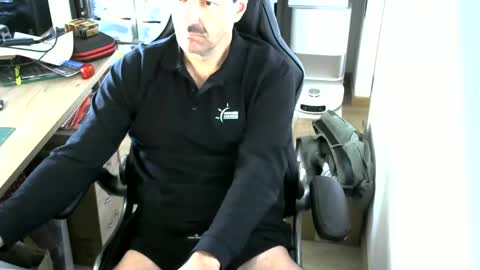 waldo7267 online show from 04-20-26, 09:23