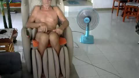 Snapshot of walleja chatting on 04-26-26, 03:04 walleja online show from 04-26-26, 03:04