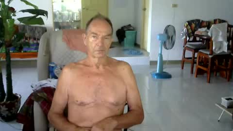 Snapshot of walleja chatting on 07-26-26, 02:09 walleja online show from 07-26-26, 02:09