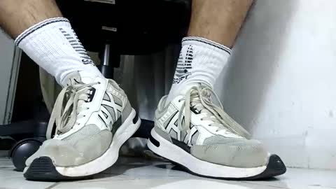 Snapshot of waltherfeet_ chatting on 04-05-26, 03:53 WaltherFeet online show from 04-05-26, 03:53