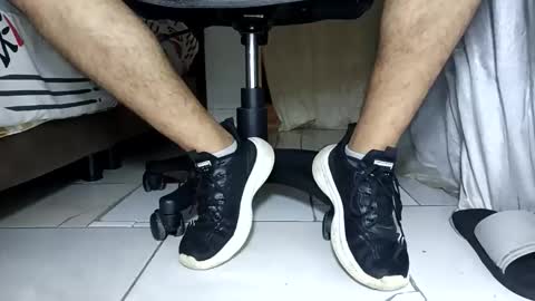 Snapshot of waltherfeet_ chatting on 04-25-26, 03:09 WaltherFeet online show from 04-25-26, 03:09