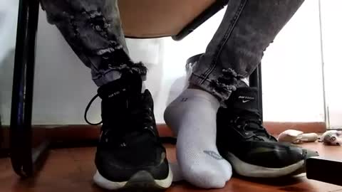 Snapshot of waltherfeet_ chatting on 07-02-26, 06:03 WaltherFeet online show from 07-02-26, 06:03