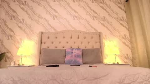 Snapshot of wanda__nova chatting on 12-16-25, 09:31 Wanda online show from 12-16-25, 09:31