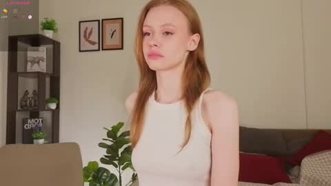 Snapshot of wandaalsbrook chatting on 09-17-25, 11:50 Emi online show from 09-17-25, 11:50