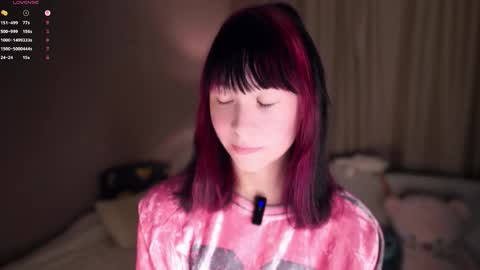 Snapshot of wanettabal chatting on 10-11-25, 11:31 Betti online show from 10-11-25, 11:31