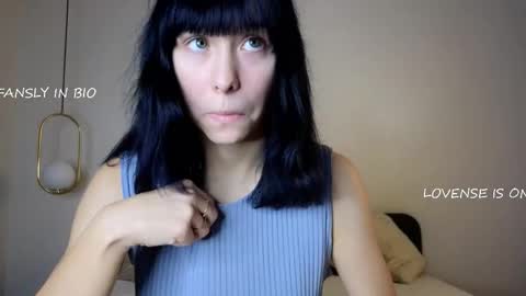 Snapshot of wanettabal chatting on 11-01-25, 11:45 Betti online show from 11-01-25, 11:45