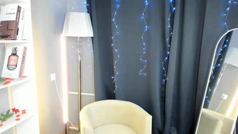 Snapshot of warmblink chatting on 02-17-26, 08:15 Samanta online show from 02-17-26, 08:15